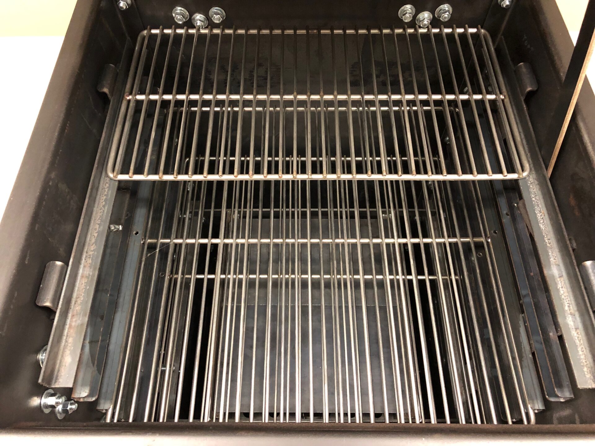 Close up of top cooking rack on the Bar-Be-Cube.
