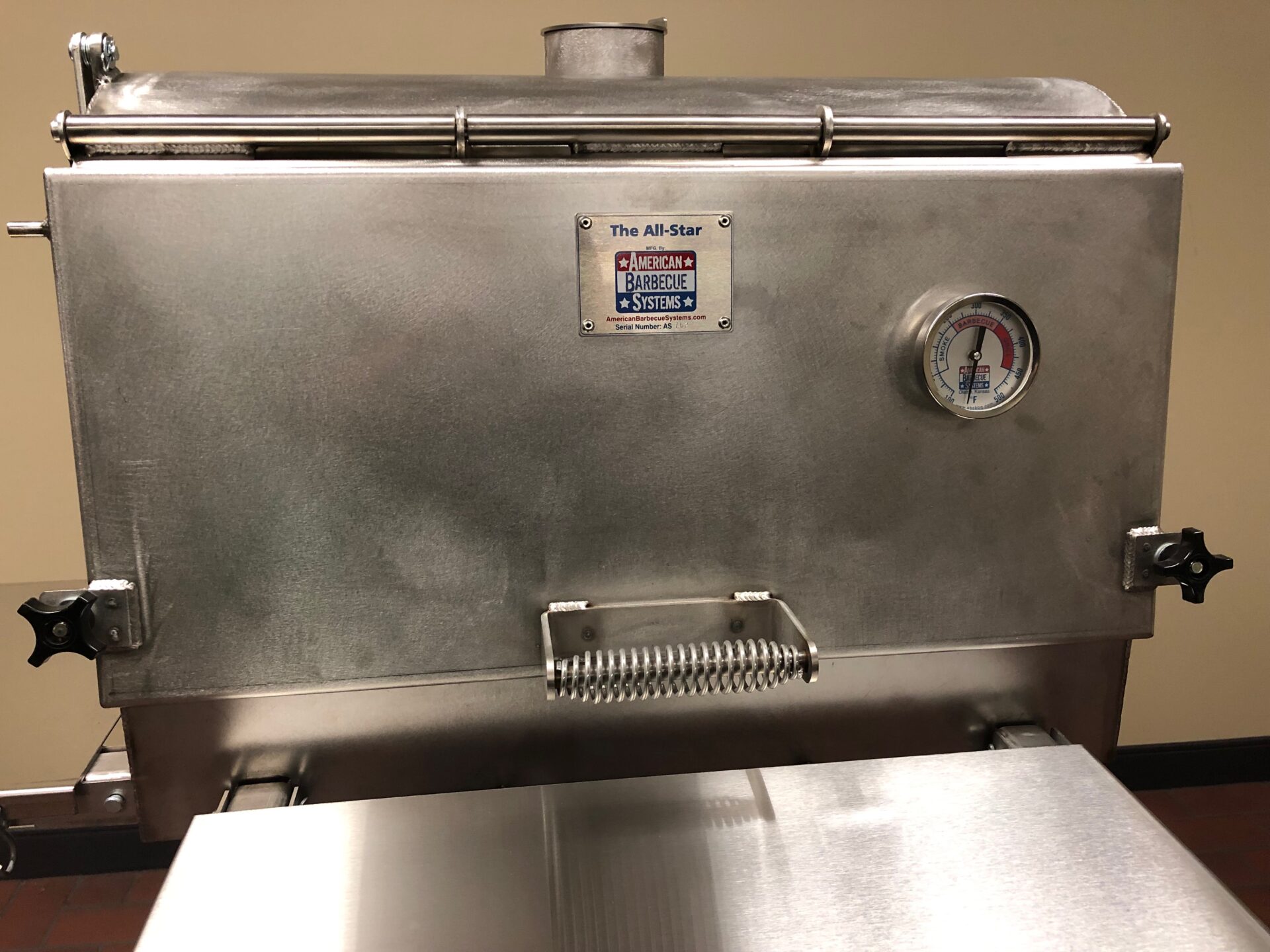 Stainless All Star - close up of cover and temp gauge