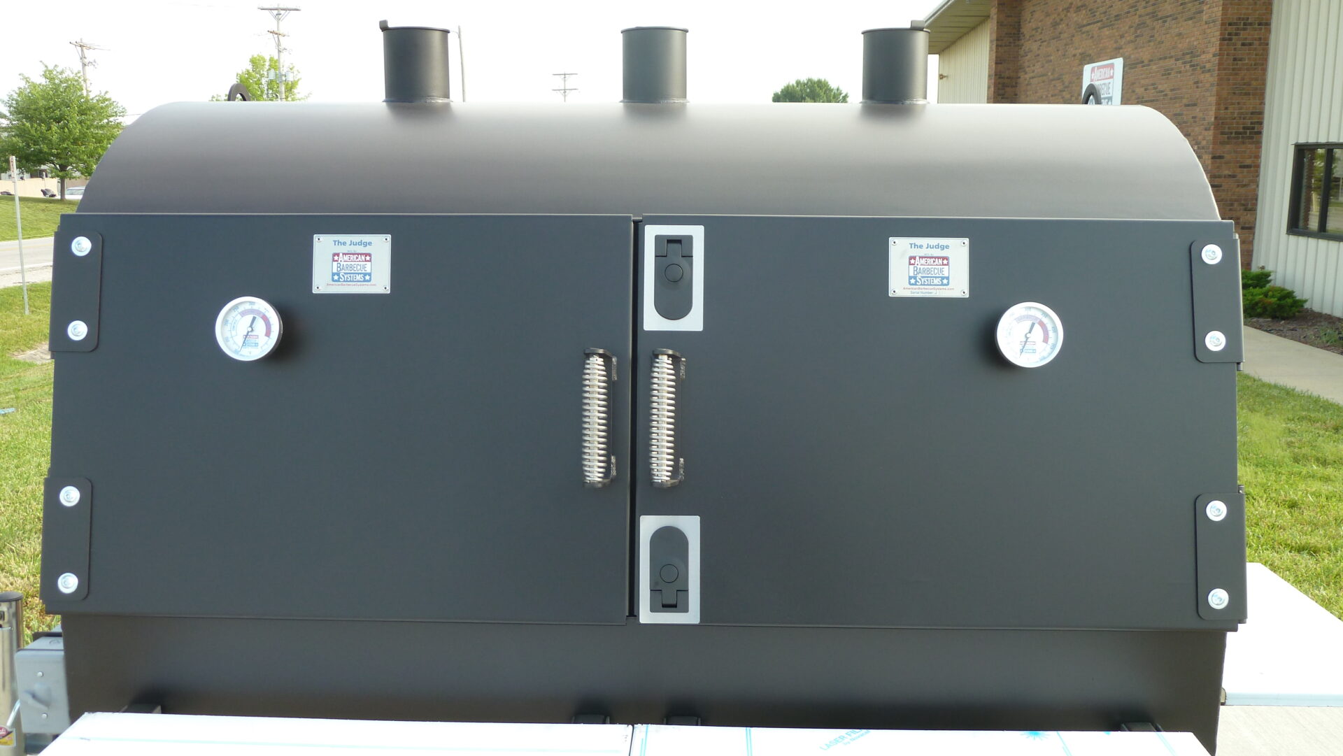 exterior paint finish of judge 5ft