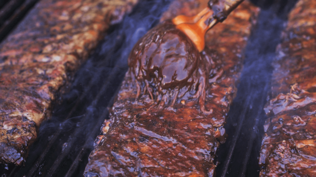 Pork ribs with apple barbecue sauce