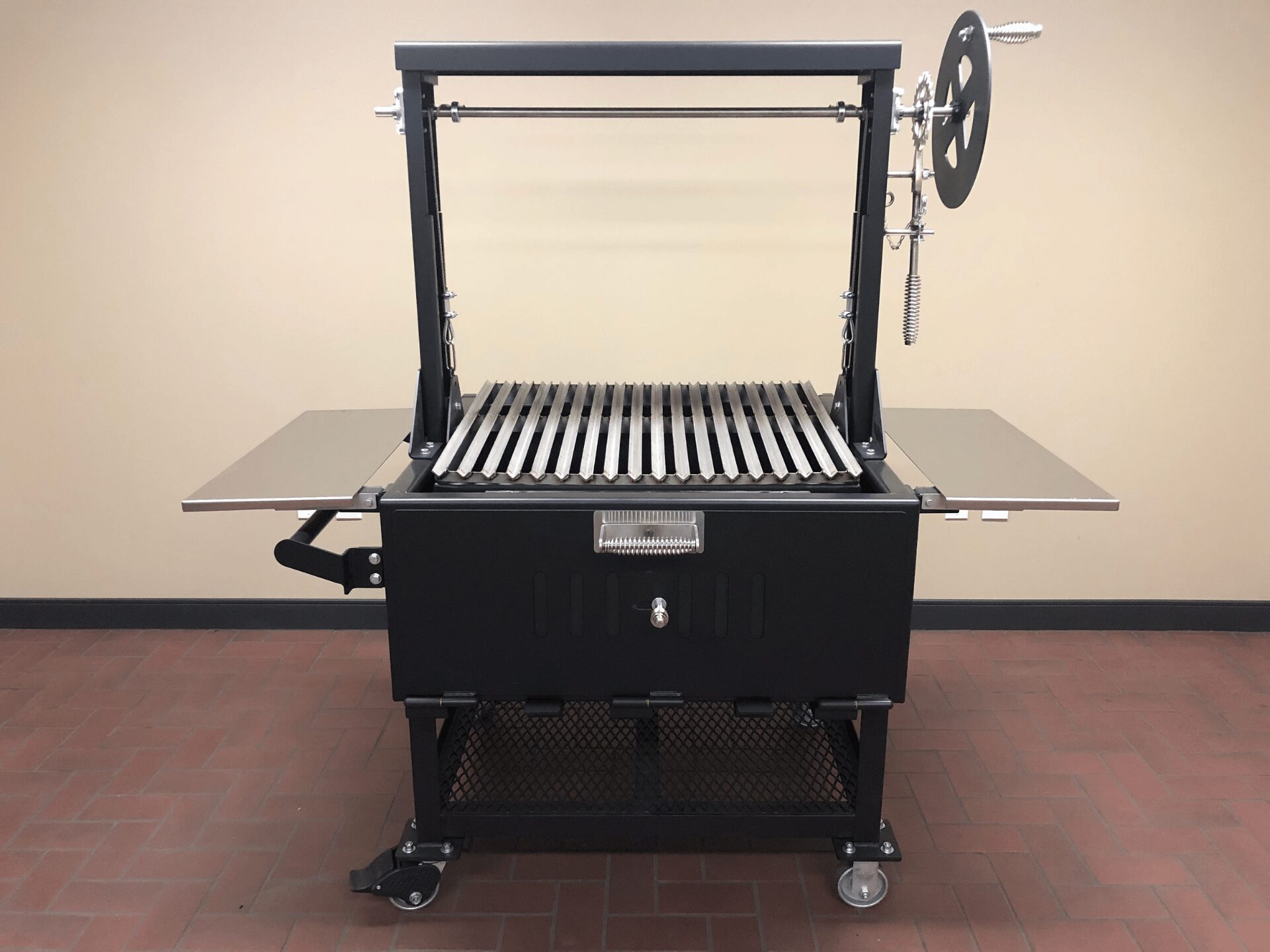 Front image of the new SMG 36 Santa Maria Grill.